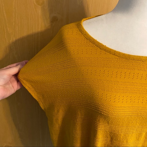 Madewell • Mustard Yellow Pointelle Knit Short-Sleeve Crop Top - Picture 7 of 10